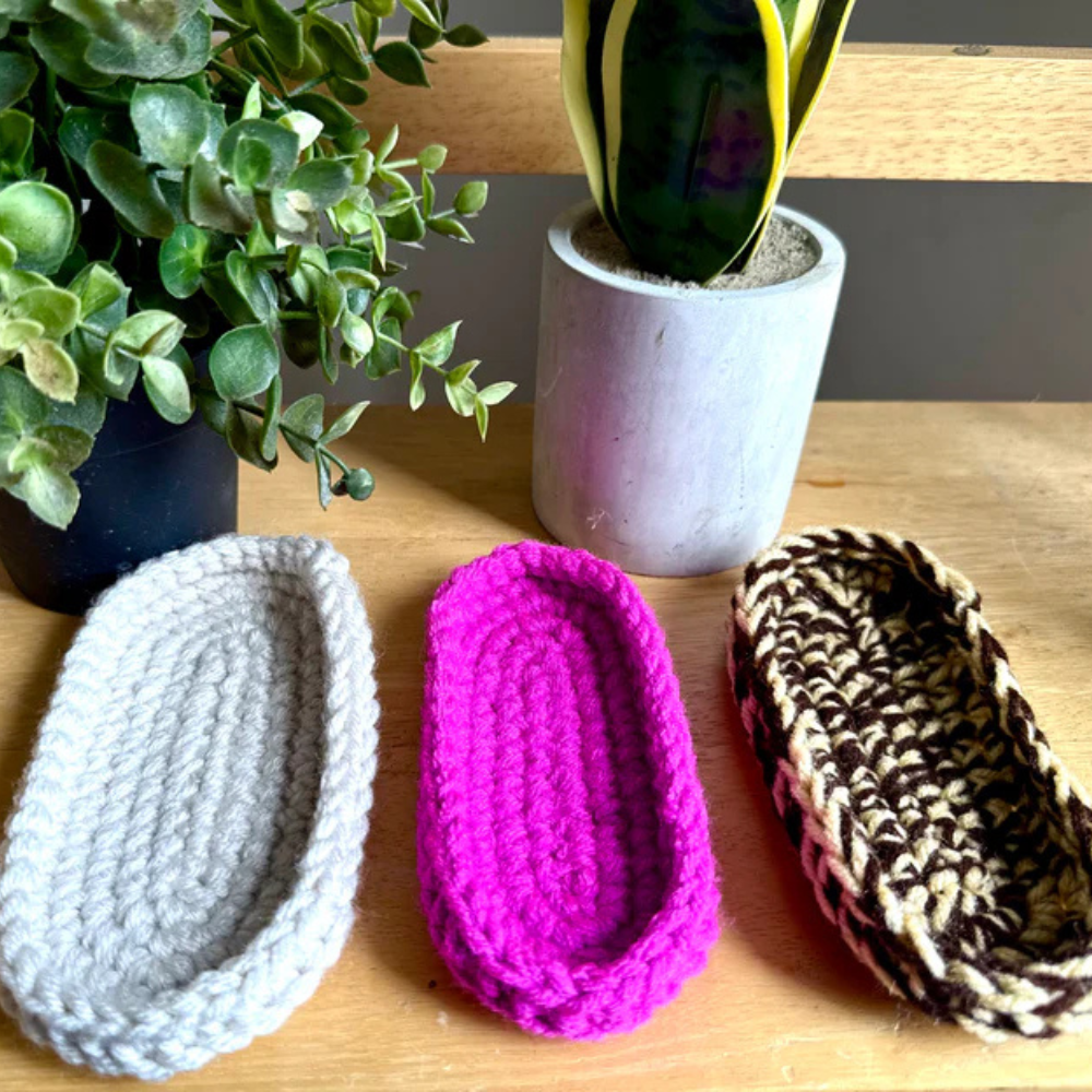 The Minimalist Glasses Tray Crochet Pattern (Beginner)